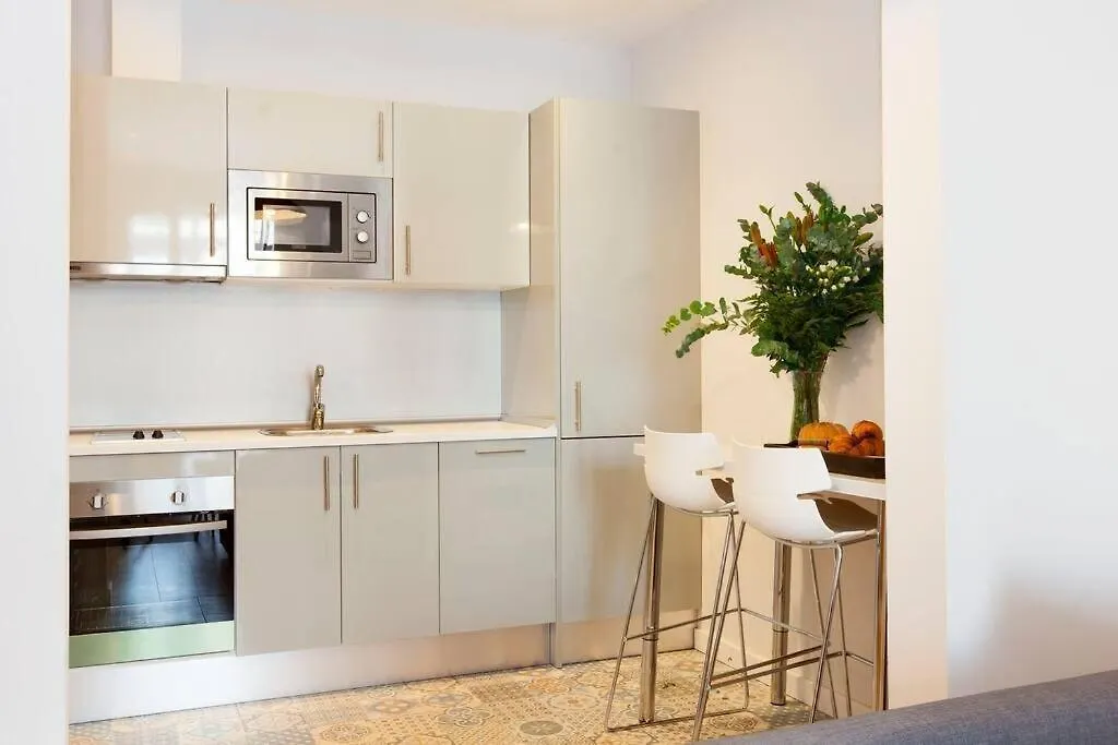 Perfectly Located 4Bed 4Bath Apartment In Barcelona 1 2 Spain