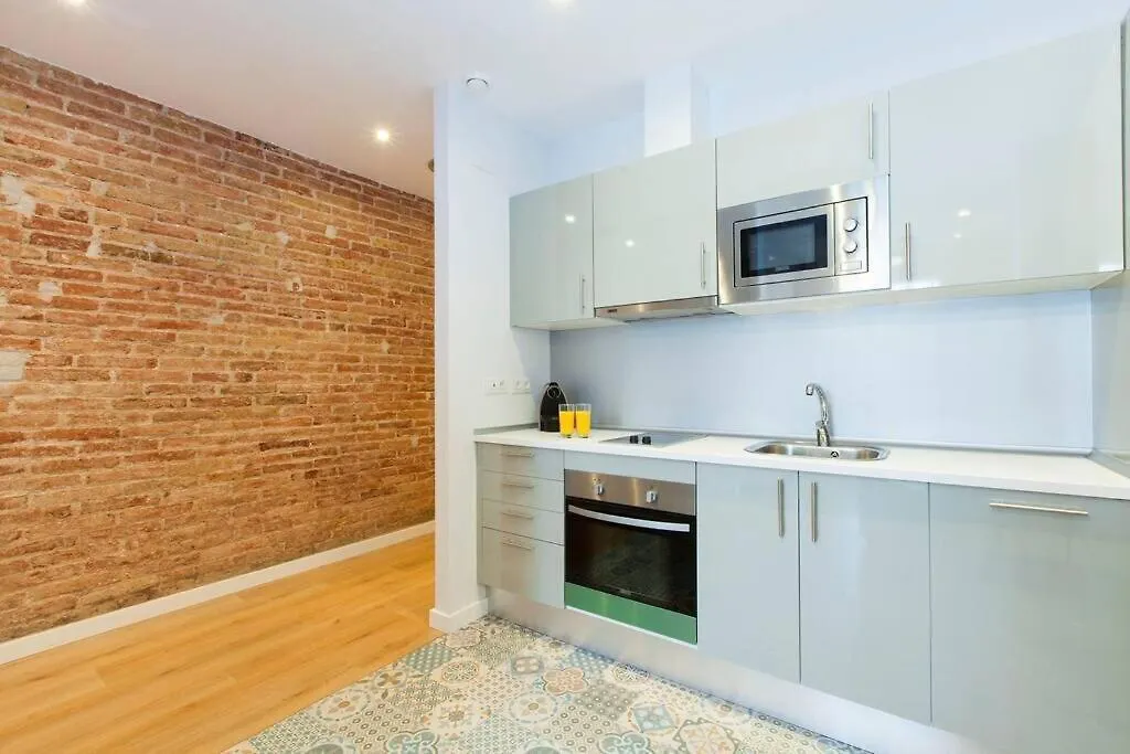Perfectly Located 4Bed 4Bath Apartment In Barcelona 1 2 0*,