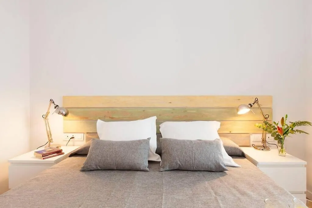 Perfectly Located 4Bed 4Bath Apartment In Barcelona 1 2 İspanya